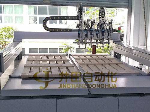 床板自動(dòng)鎖螺絲機(jī)